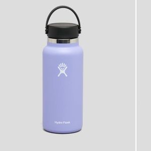 32 oz Hydro water bottle.
